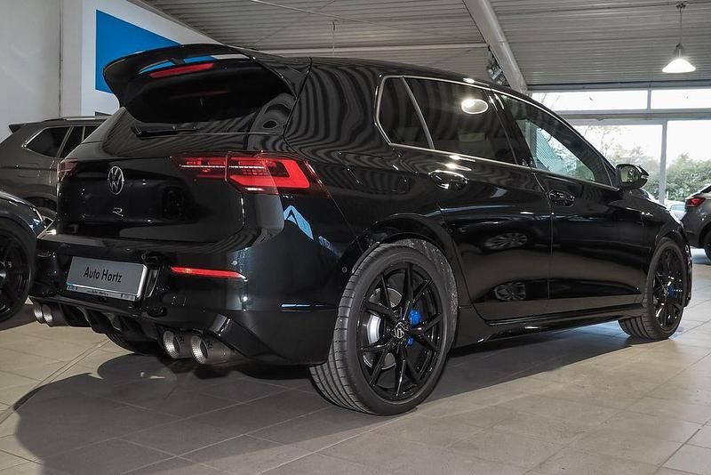 Gebraucht VW Golf VIII R 333 PS (244 kW) 2024 Grenadillschwarz Limousine