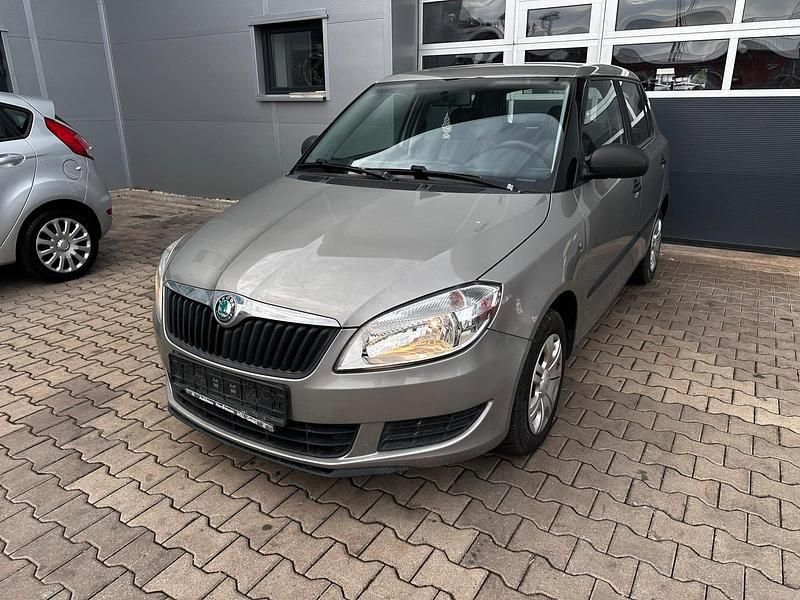 Gebraucht Skoda Fabia 70 PS (51 kW) 2012 Grau Kleinwagen