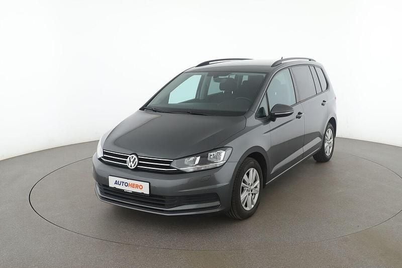 Grau Gebraucht 2019 VW Touran Comfortline Van / Kleinbus | 21.940 € (Guter Preis) - Bild 1/3