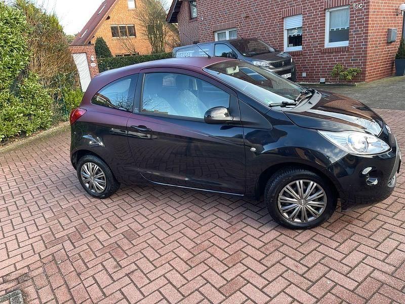 Gebraucht Ford Ka 69 PS (50 kW) 2015 Schwarz Kleinwagen