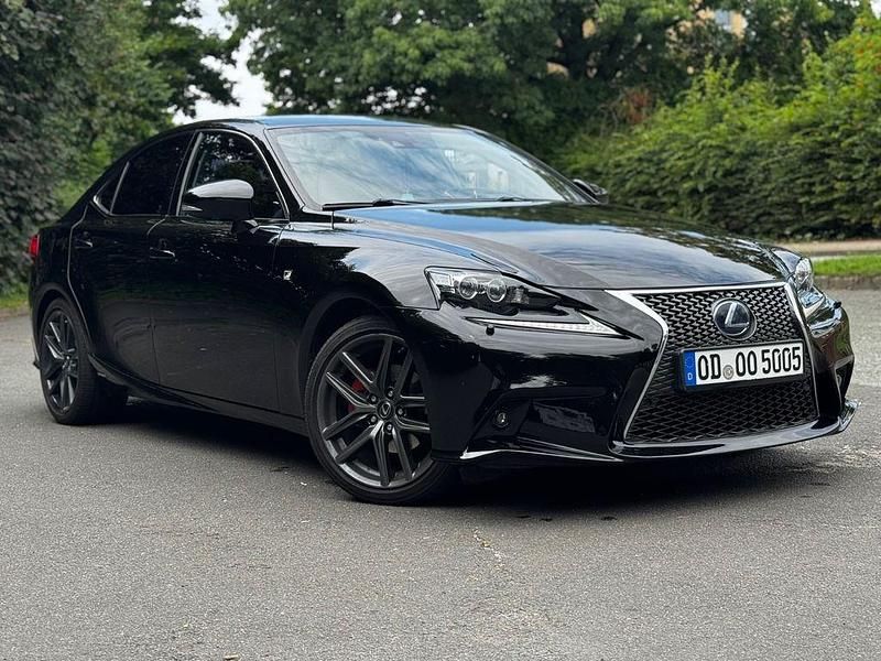 Schwarz Gebraucht 2013 Lexus IS300h Sport Line Limousine | 17.505 € (Fairer Preis) - Bild 1/4