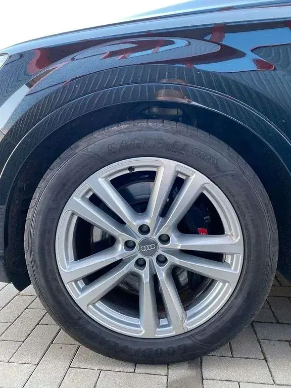Gebraucht Audi SQ7 Sport 435 PS (319 kW) 2017 Schwarz metallic SUV
