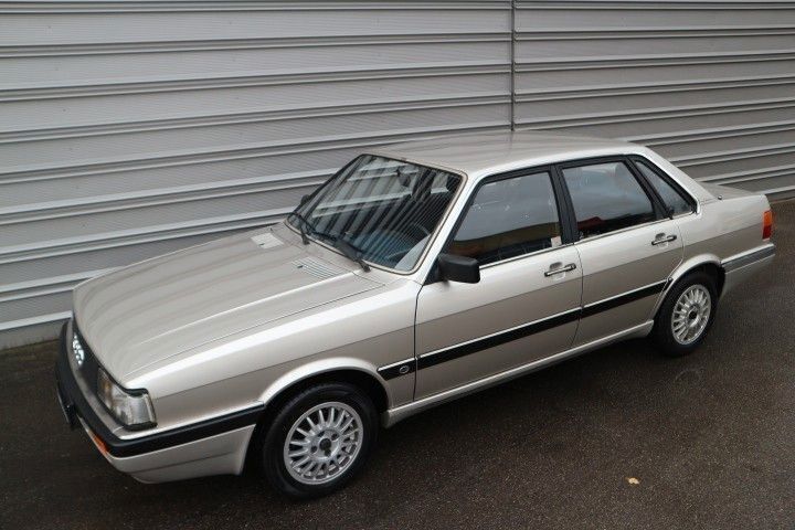 Gebraucht Audi 90 116 PS (85 kW) 1985 Silber Limousine