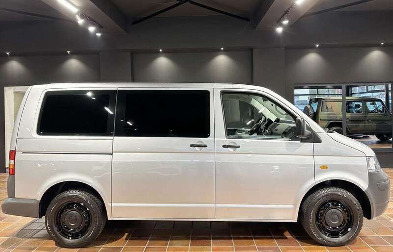 Silver metallic Gebraucht 2005 VW T5 Van | 22.950 € - Bild 1/4