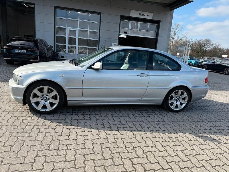 Gebraucht BMW 320 Sport Line 150 PS (110 kW) 2005 Silber Coupé