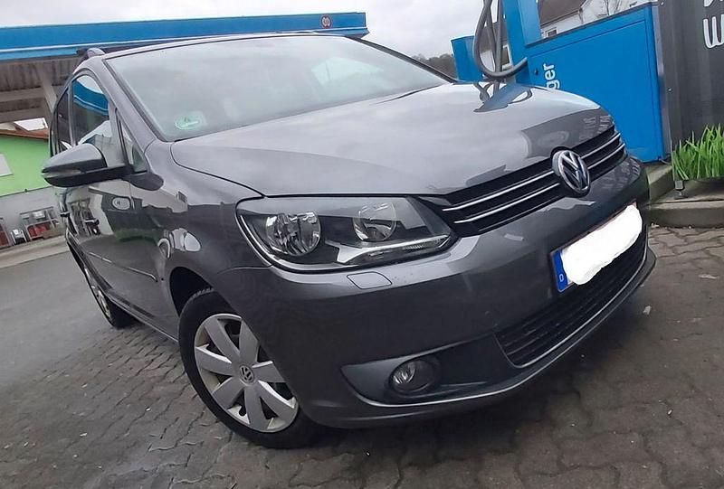 Gebraucht VW Touran Comfortline 105 PS (77 kW) 2011 Grau Van / Kleinbus