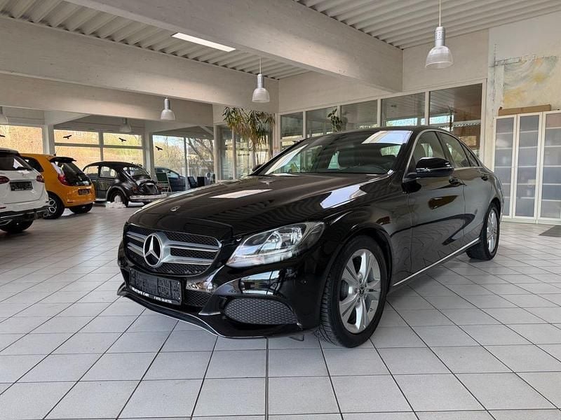 Gebraucht Mercedes C180 156 PS (114 kW) 2018 Schwarz Limousine