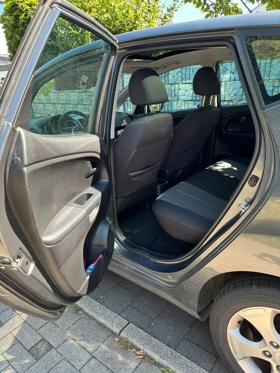 Gebraucht Kia Venga 90 PS (66 kW) 2011 Andere farben Kleinwagen