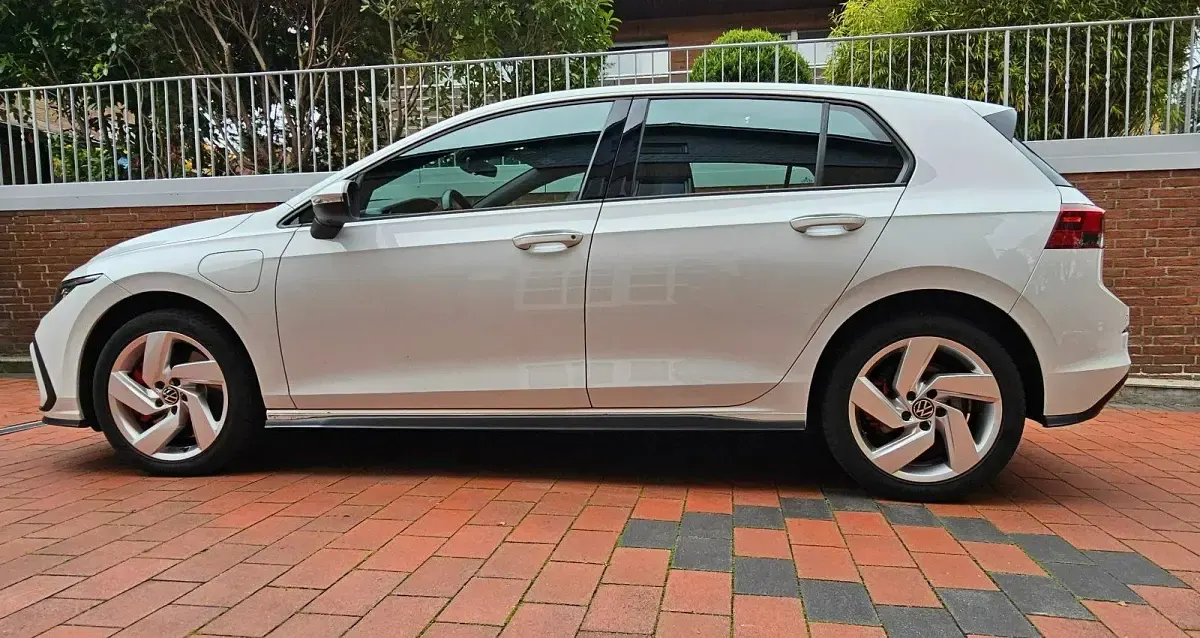 Gebraucht VW Golf VIII GTE 245 PS (180 kW) 2020 Weiß Limousine
