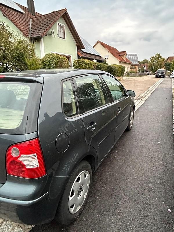 Gebraucht VW Polo 64 PS (47 kW) 2003 Grau Kleinwagen