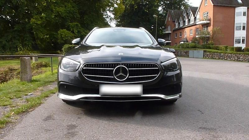 Gebraucht Mercedes E220 194 PS (142 kW) 2020 Grau Kombi