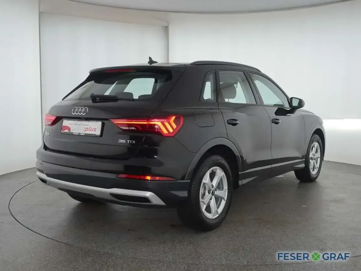Gebraucht Audi Q3 Advanced Plus 150 PS (110 kW) 2025 Mythosschwarz metallic SUV