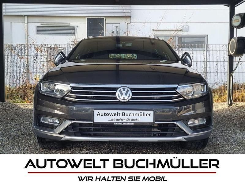 Grau Gebraucht 2018 VW Passat Alltrack Kombi | 19.490 € (Fairer Preis) - Bild 1/4