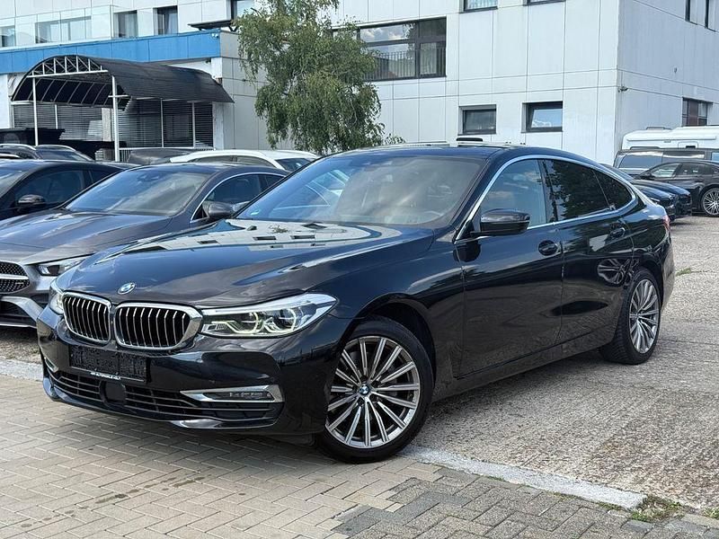 Black sapphire metallic Gebraucht 2020 BMW 620 Gran Turismo Luxury Line Limousine | 23.990 € (Superpreis) - Bild 1/4