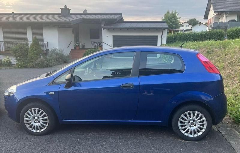 Blau Gebraucht 2009 Fiat Punto Kleinwagen | 999 € (Superpreis) - Bild 1/4
