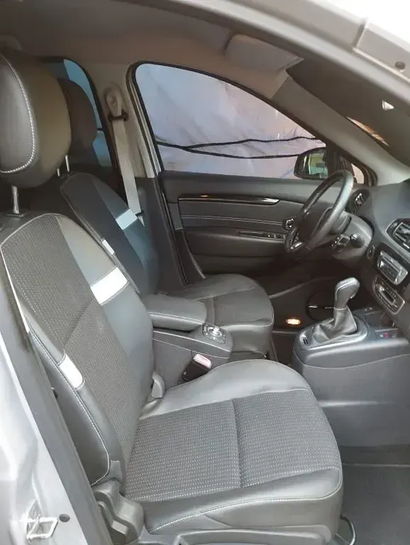Gebraucht Renault Mégane III Bose Edition 110 PS (80 kW) 2013 Grau Limousine