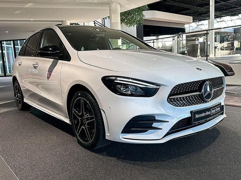 Gebraucht Mercedes B250e AMG 218 PS (160 kW) 2022 Weiß Van / Kleinbus