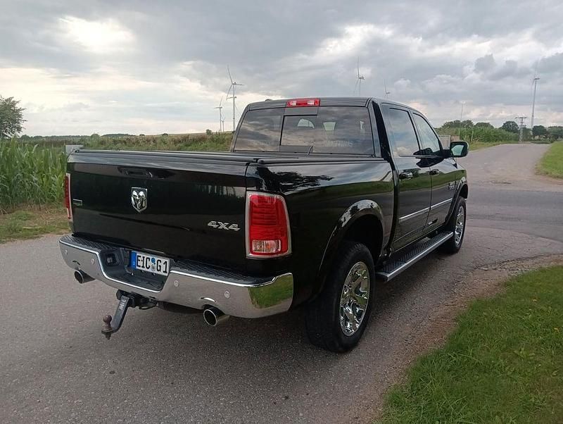 Gebraucht Dodge Ram 401 PS (294 kW) 2018 Schwarz Abholung
