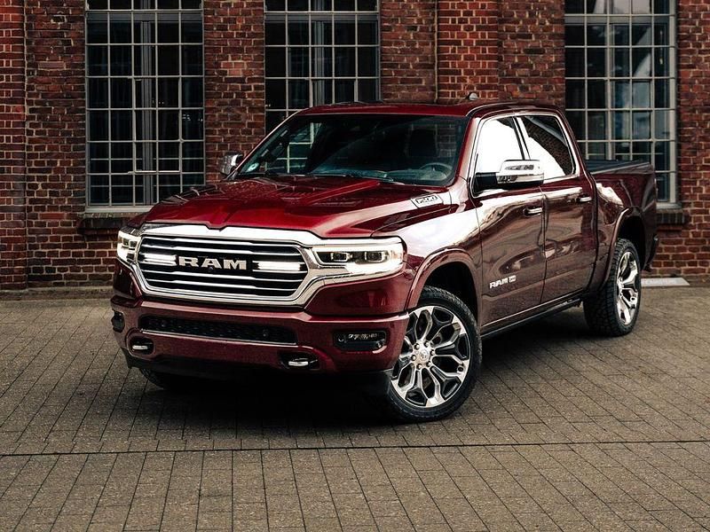 Gebraucht Dodge Ram Limited 401 PS (294 kW) 2023 Rot Abholung