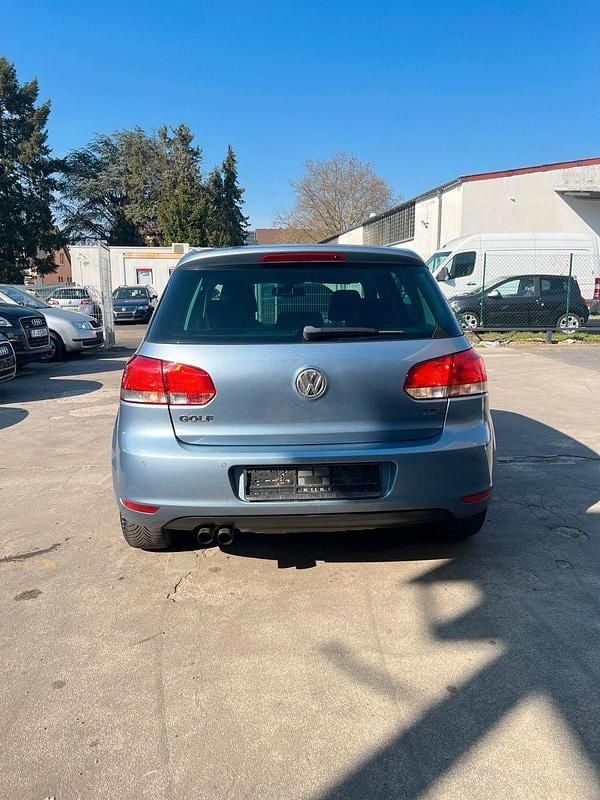 Gebraucht VW Golf VI Style 122 PS (89 kW) 2011 Blau Kleinwagen