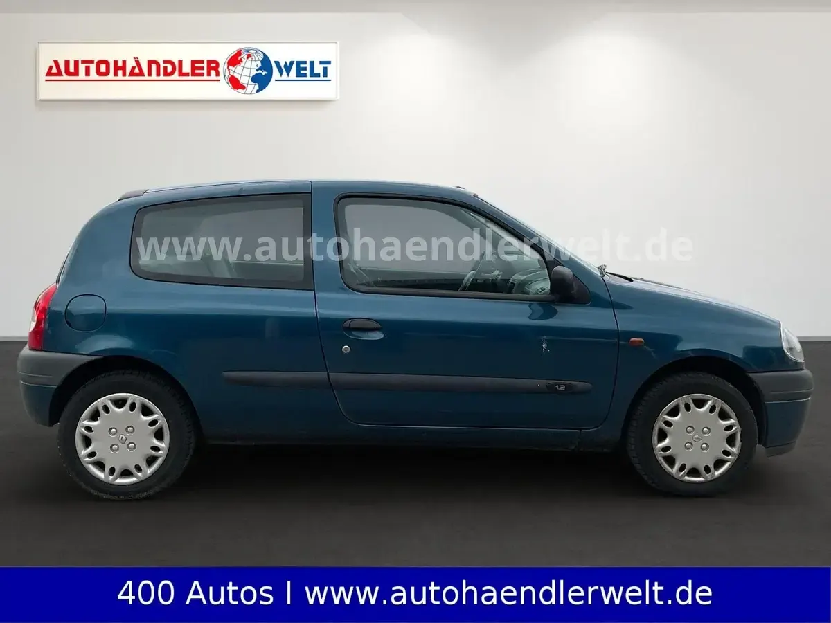 Gebraucht Renault Clio II LIMITED 58 PS (42 kW) 1999 Blau Kleinwagen