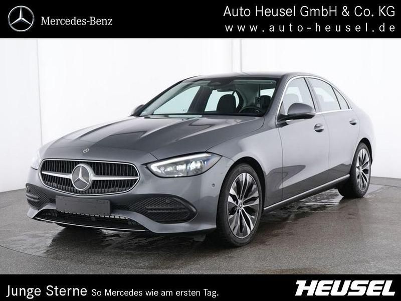 Grau Gebraucht 2024 Mercedes C200 Avantgarde Limousine | 41.900 € (Fairer Preis) - Bild 1/4