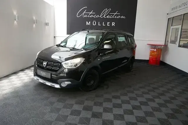 Gebraucht Dacia Lodgy Stepway 131 PS (96 kW) 2021 Schwarz Van / Kleinbus