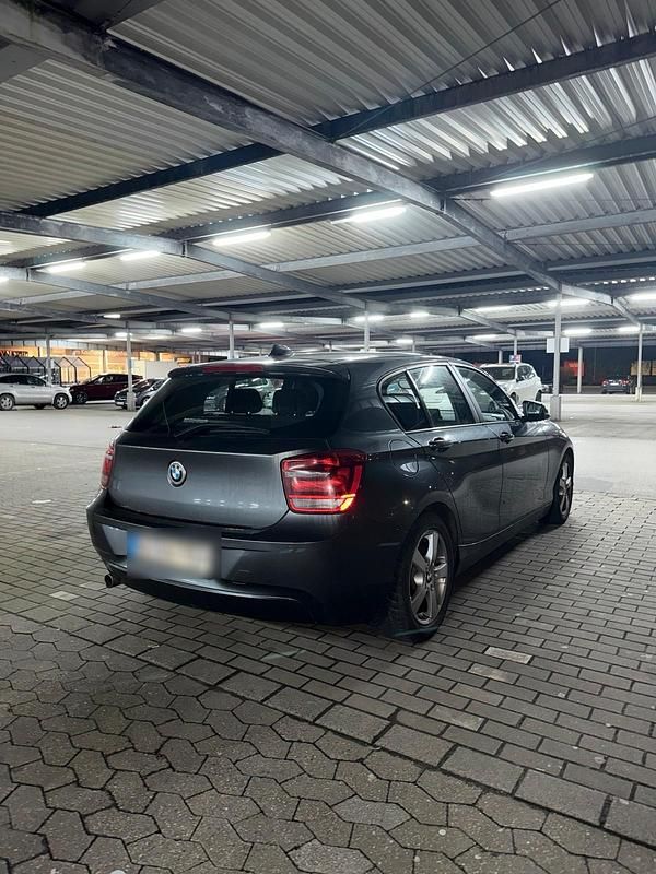 Gebraucht BMW 116 116 PS (85 kW) 2013 Grau Kleinwagen