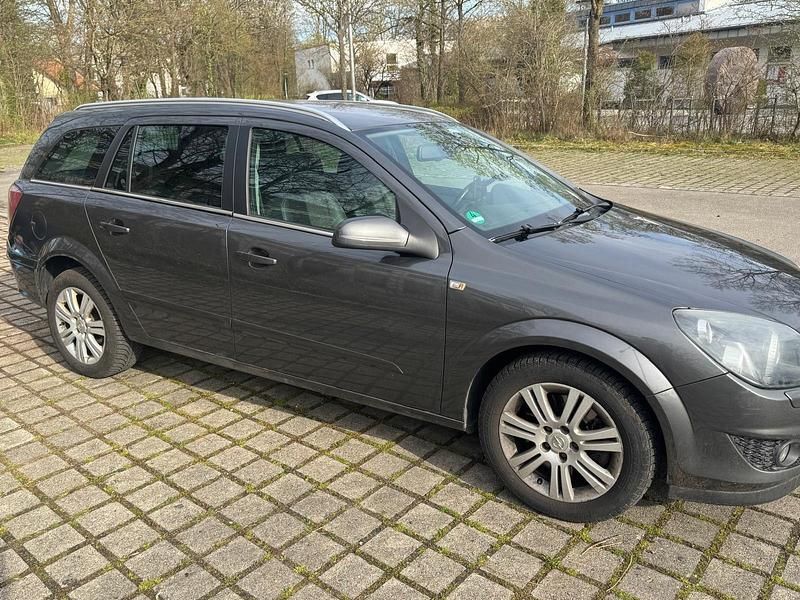 Gebraucht Opel Astra 110 PS (80 kW) 2009 Grau Kombi