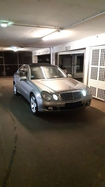 Beige Gebraucht 2006 Mercedes E280 Elegance Limousine | 3.800 € (Fairer Preis) - Bild 1/4
