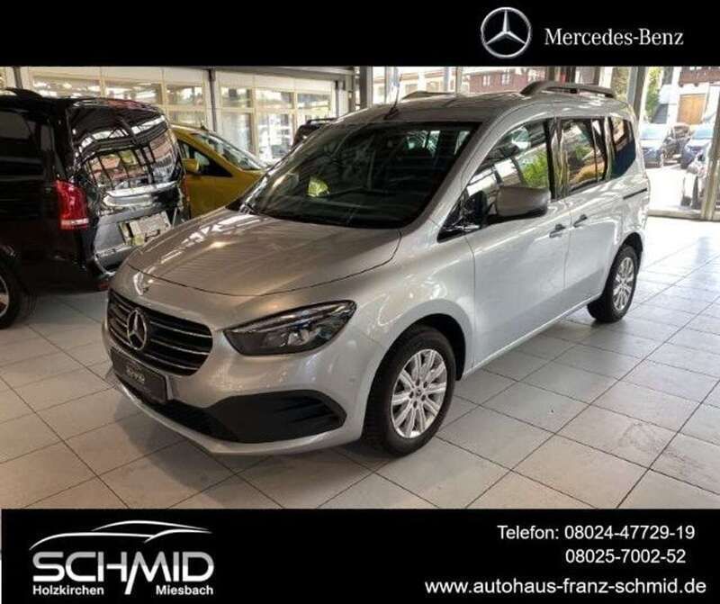 Silber Gebraucht 2024 Mercedes T180 Progressive Van / Kleinbus | 29.999 € (Fairer Preis) - Bild 1/4
