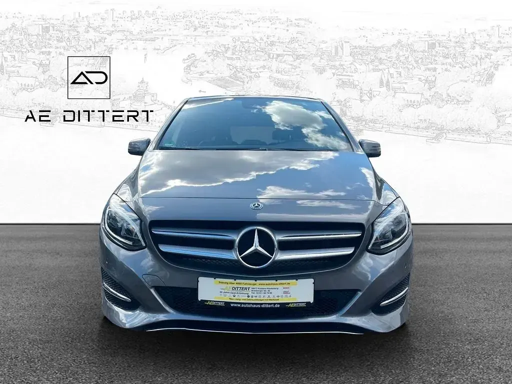Gebraucht Mercedes B180 122 PS (89 kW) 2017 Grau Kleinwagen
