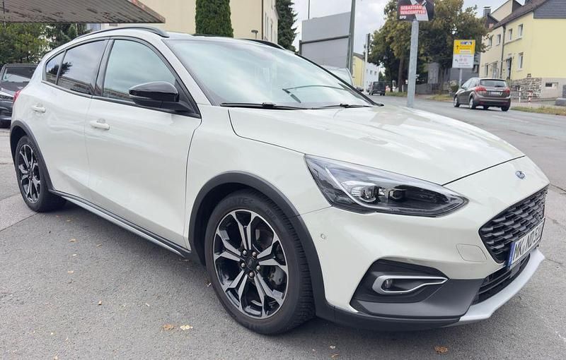 Gebraucht Ford Focus Active X 155 PS (114 kW) 2020 Weiß Limousine
