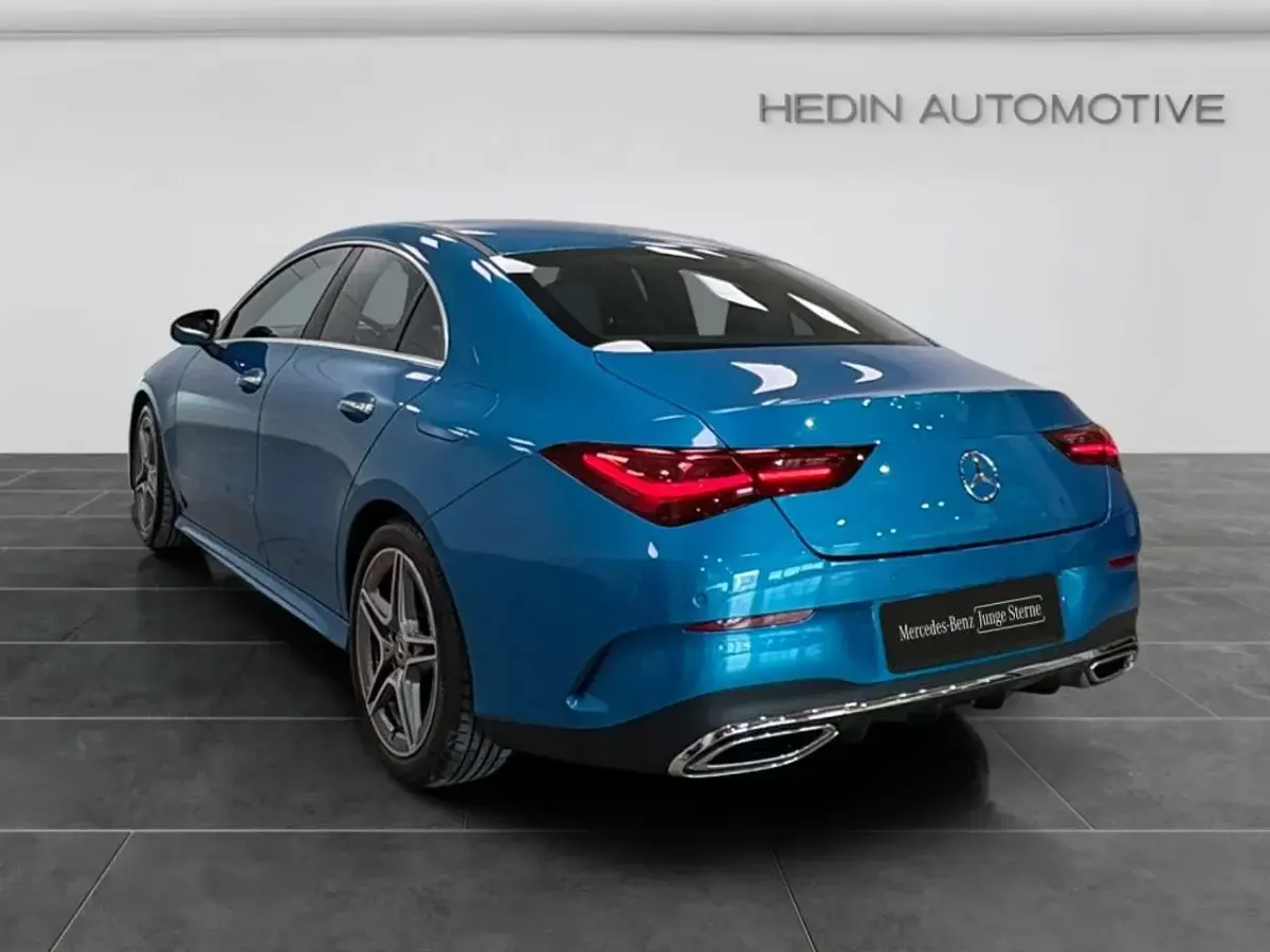 Gebraucht Mercedes CLA200 AMG 150 PS (110 kW) 2025 Blau Coupé