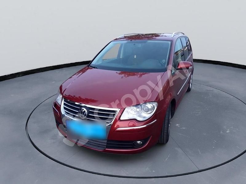Gebraucht VW Touran 140 PS (102 kW) 2008 Rot Van / Kleinbus
