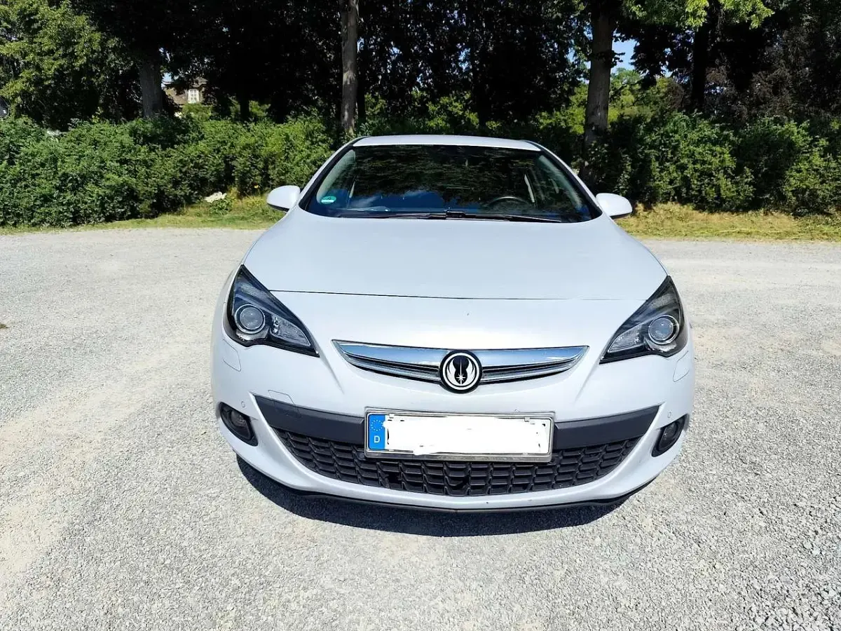 Gebraucht Opel Astra Innovation 140 PS (102 kW) 2012 Grau Coupé
