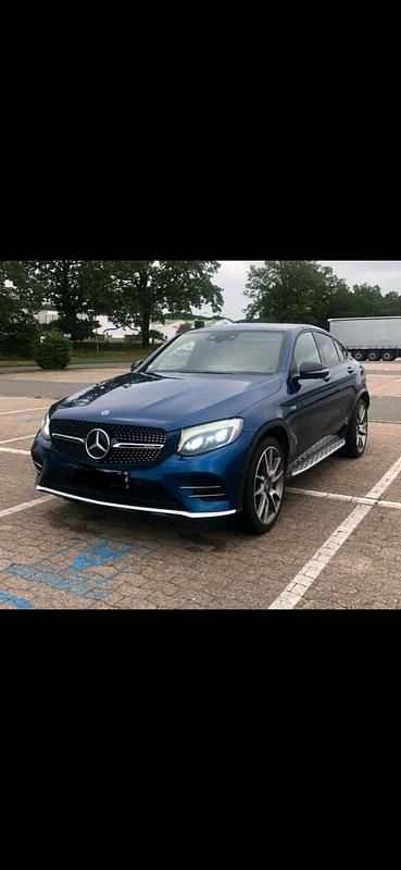 Blau Gebraucht 2018 Mercedes GLC43 AMG AMG SUV | 29.999 € (Superpreis) - Bild 1/4