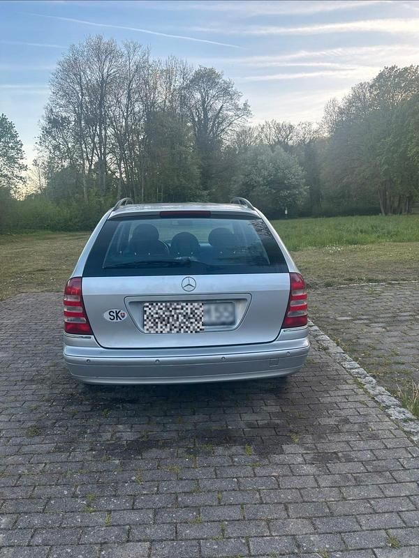 Usata Mercedes C220 143 CV (105 kW) 2003 Argento Station wagon