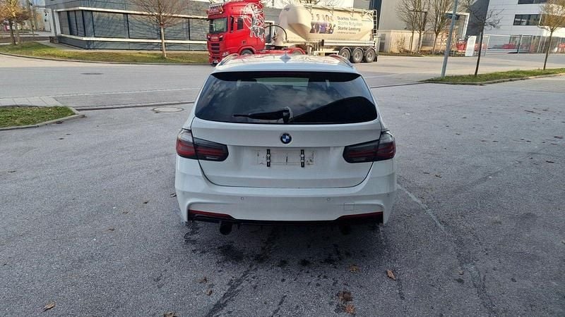 Gebraucht BMW 325 Shadowline 218 PS (160 kW) 2014 Weiß Kombi