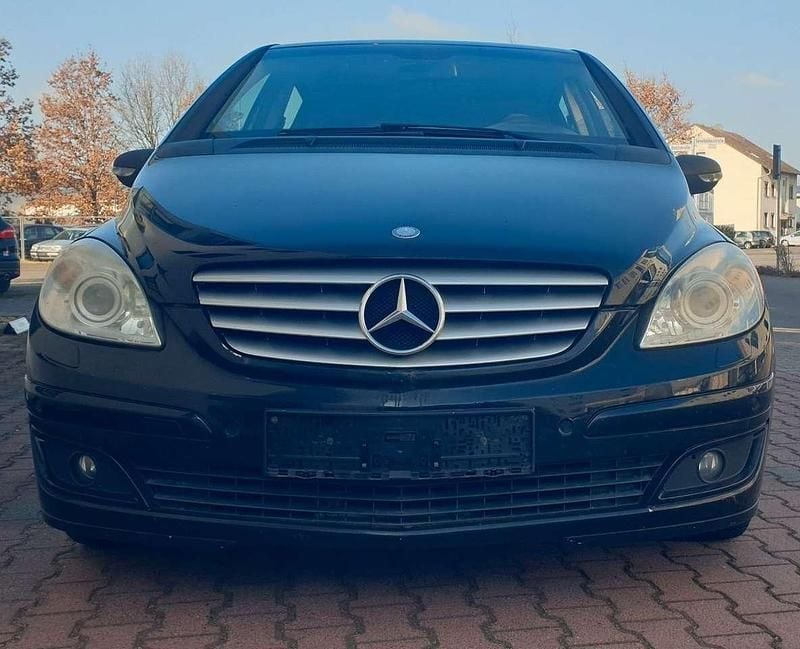 Schwarz Gebraucht 2005 Mercedes B170 Van / Kleinbus | 2.220 € (Superpreis) - Bild 1/4