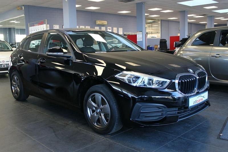 Gebraucht BMW 118 Advantage 140 PS (102 kW) 2020 Schwarz Kleinwagen