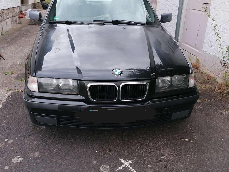 Gebraucht 1995 BMW 316 Limousine | 12.345 € - Bild 1/4
