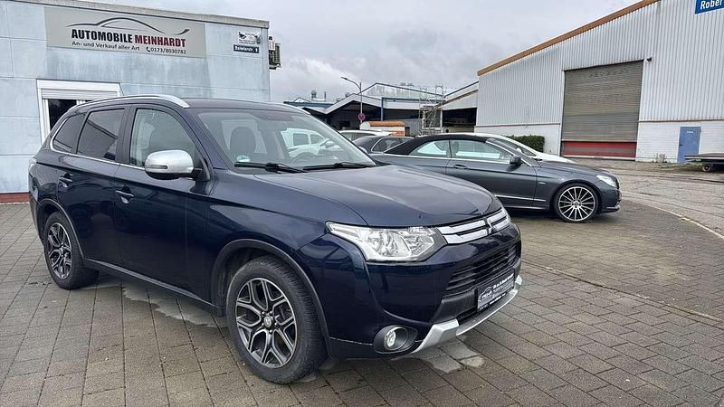 Gebraucht Mitsubishi Outlander Diamant Edition 150 PS (110 kW) 2015 Other SUV