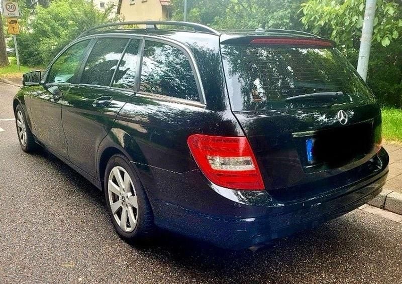 Gebraucht Mercedes C200 Elegance 136 PS (100 kW) 2013 Schwarz Kombi
