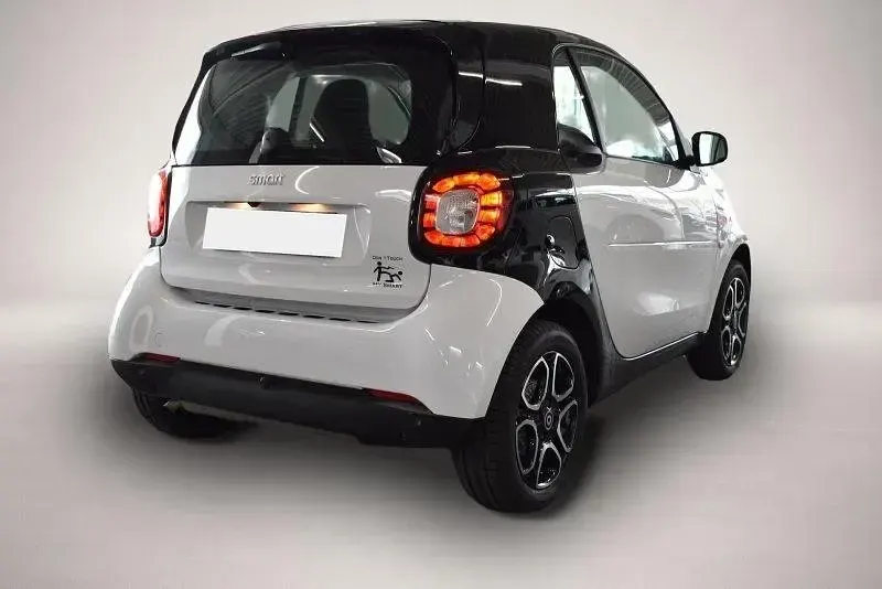 Gebraucht Smart ForTwo Coupé Passion 71 PS (52 kW) 2017 Manufacturer Coupé