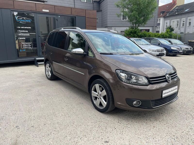 Braun Gebraucht 2014 VW Touran Highline Van / Kleinbus | 12.500 € (Fairer Preis) - Bild 1/4