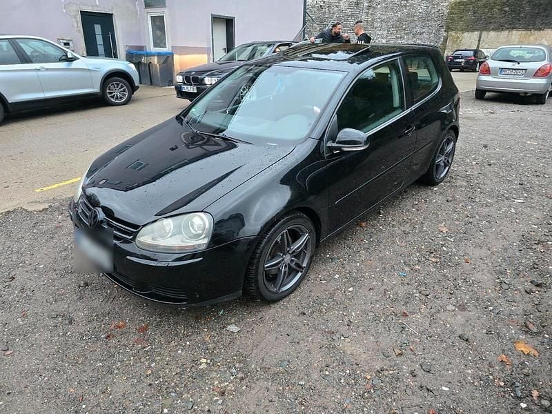 Schwarz Gebraucht 2005 VW Golf V Kleinwagen | 2.500 € (Fairer Preis) - Bild 1/4