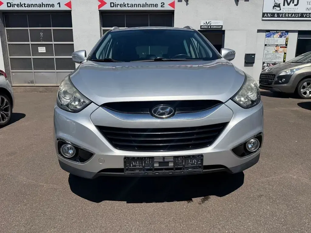 Gebraucht Hyundai ix35 Premium 184 PS (135 kW) 2012 Silber SUV