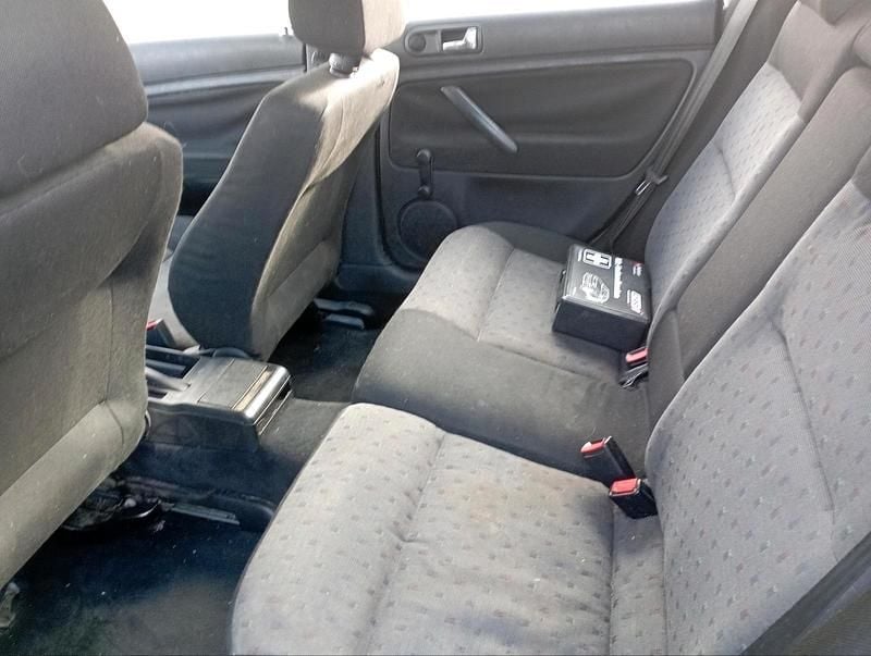 Gebraucht VW Passat 125 PS (91 kW) 1999 Blau Kombi