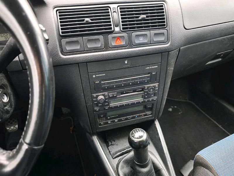 Gebraucht VW Golf IV 101 PS (74 kW) 2002 Silber Limousine